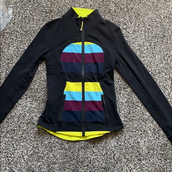 lululemon athletica Jackets & Blazers - Lululemon jacket size 4